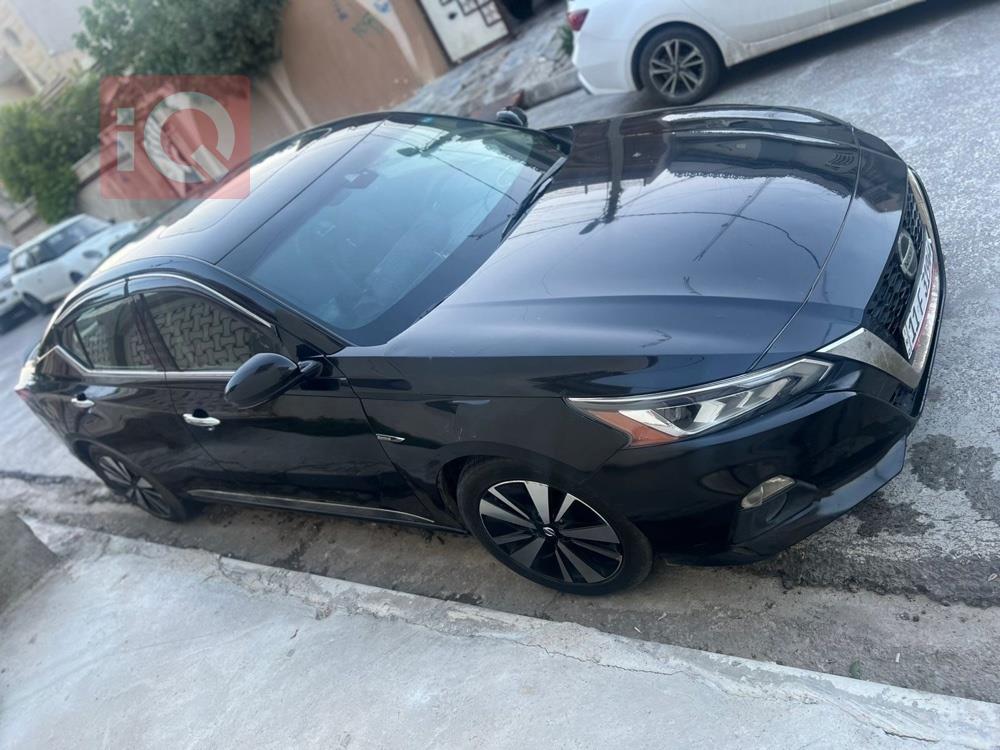 نيسان ألتيما